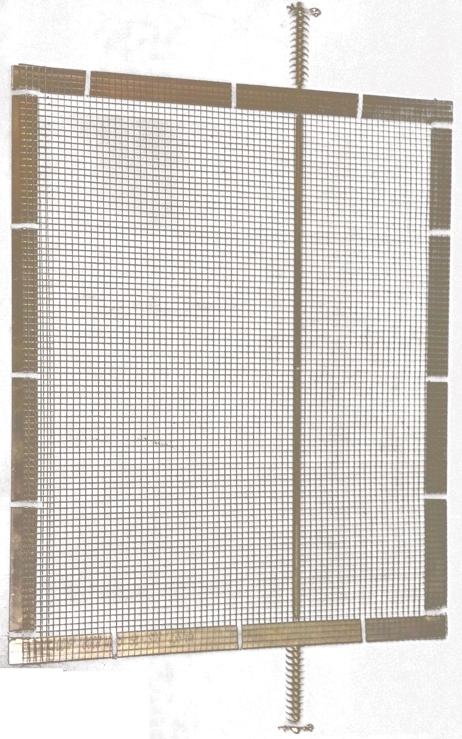 09_9600_Shacker_Screen.jpg